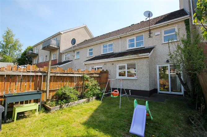 23 Marlfield Lawn, Kiltipper, Dublin 24