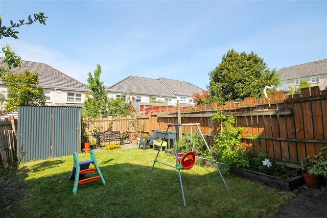 23 Marlfield Lawn, Kiltipper, Dublin 24