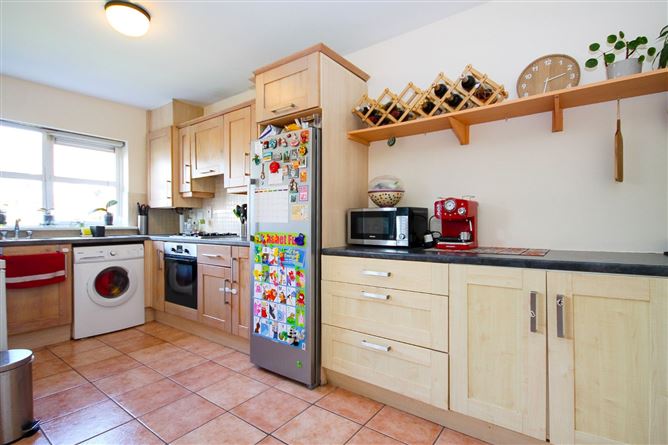 23 Marlfield Lawn, Kiltipper, Dublin 24