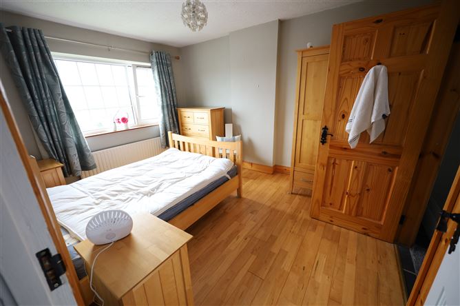 53 Liosbourne, Carrigaline, Cork