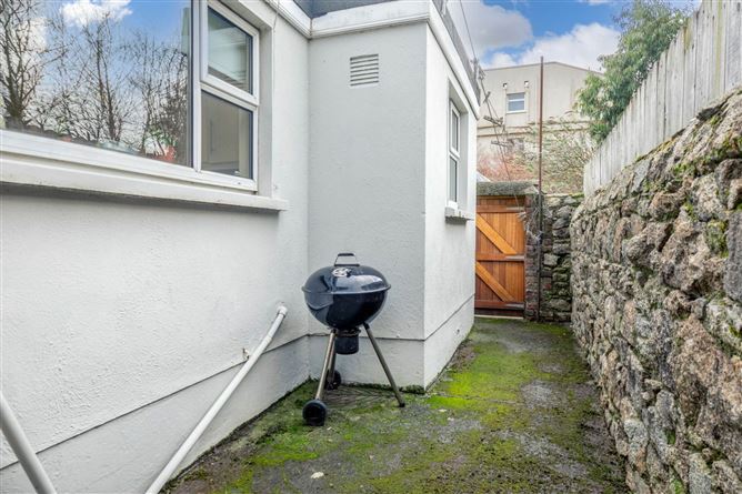 8 Estate Avenue, Merrion, Dublin 4
