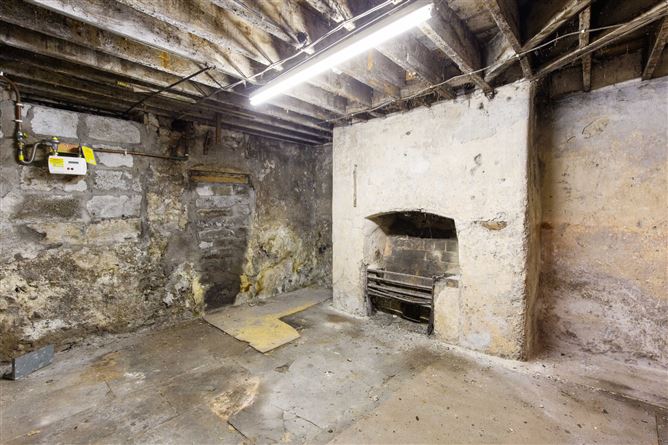 Photo 6 of 17 — 2 Benburb Street, Dublin 7