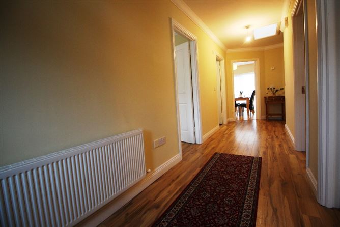 16 The Drumlins, Virginia, Cavan