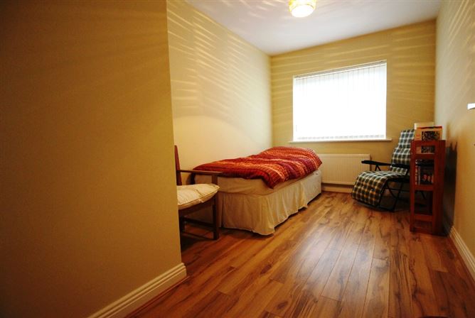 16 The Drumlins, Virginia, Cavan