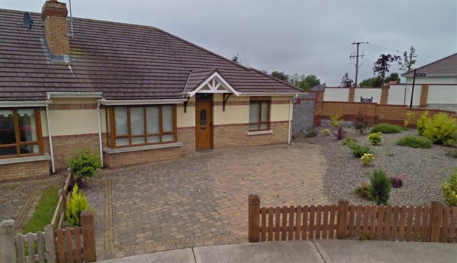 16 The Drumlins, Virginia, Cavan