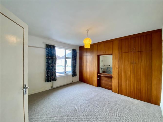 1 Highfield Lawn, Model Farm Road, Cork City