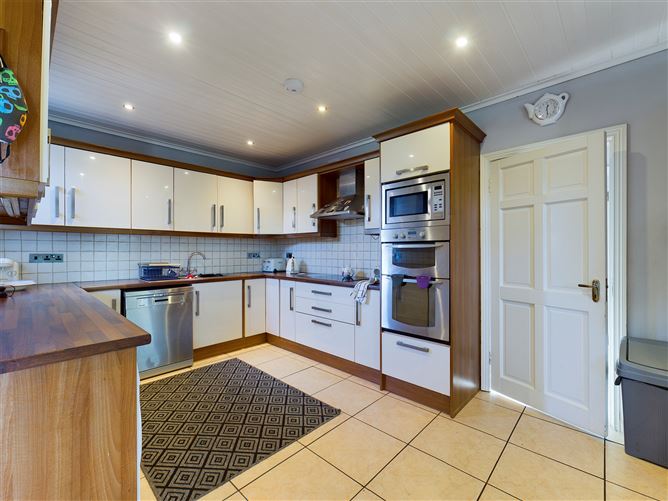 63 Roselawn, Tramore, Waterford