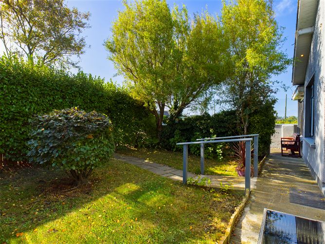 63 Roselawn, Tramore, Waterford