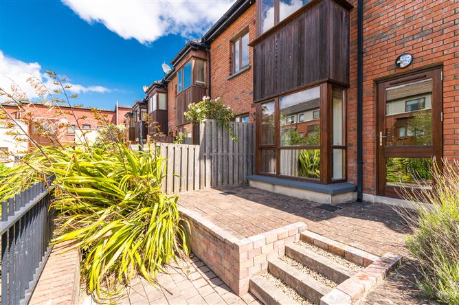 24 The Gardens, Carrickmines Manor, Carrickmines, Dublin 18
