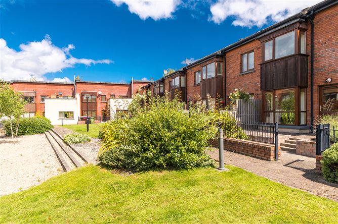 24 The Gardens, Carrickmines Manor, Carrickmines, Dublin 18