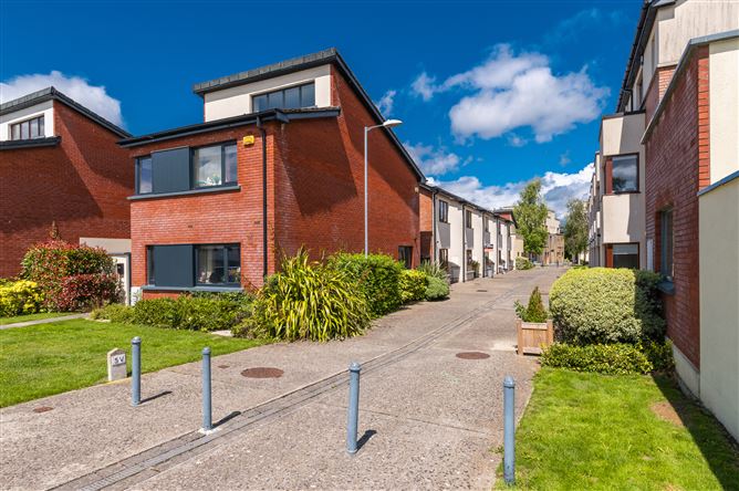 24 The Gardens, Carrickmines Manor, Carrickmines, Dublin 18
