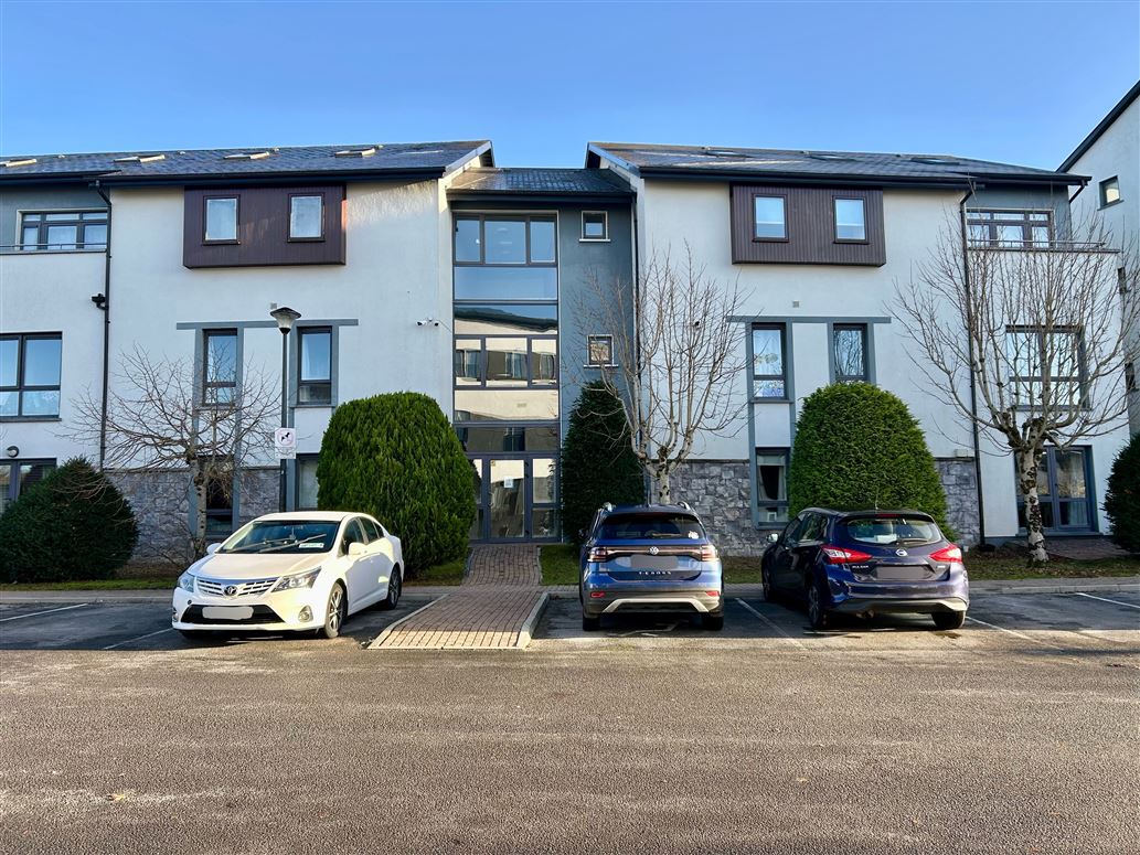 19 The Plaza, Central Park, Carrick-on-Shannon, Leitrim