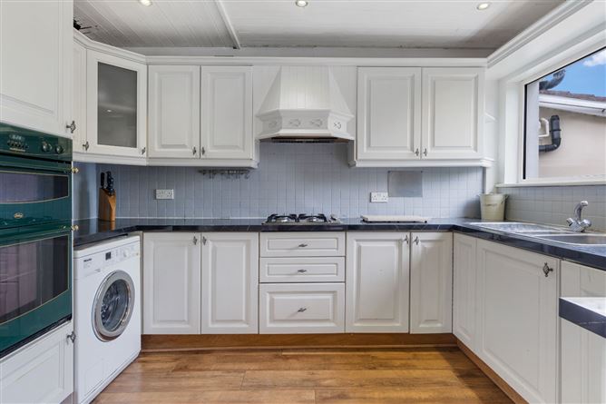 24 Saint Enda's Park, Rathfarnham, Dublin 14