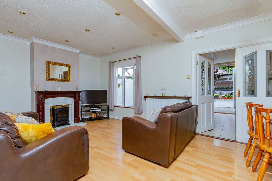 35 Thomas Moore Road , Walkinstown,   Dublin 12