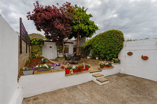 35 Thomas Moore Road , Walkinstown,   Dublin 12