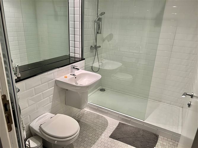 Townhouse 2, Brabazon Hall, South City Centre - D8, Dublin 8
