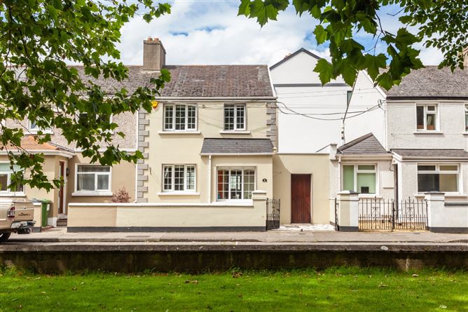 15 Blackquiere Villas, Off North Circular Road, Royal Canal Bank, Dublin 7