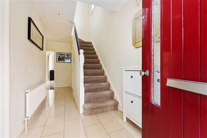 2 Woodstown Dale, Knocklyon, Dublin 16