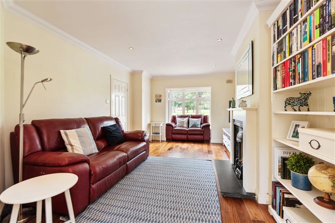 2 Woodstown Dale, Knocklyon, Dublin 16