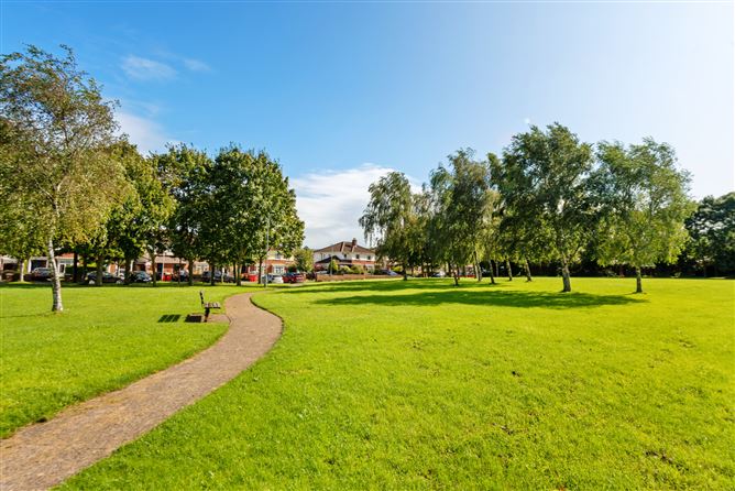 2 Woodstown Dale, Knocklyon, Dublin 16