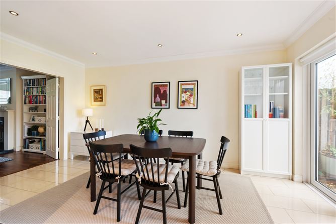 2 Woodstown Dale, Knocklyon, Dublin 16