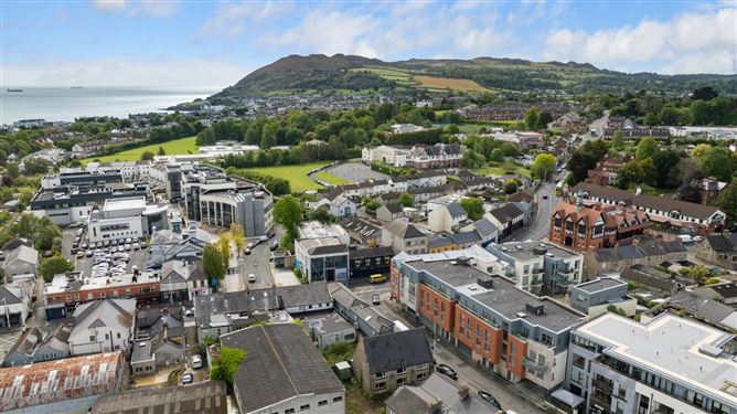 Photo 18 of 22 — 13 Southpoint, 60 Main Street, Bray, Co. Wicklow