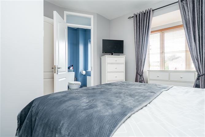 15 Burnside, Santry, Dublin 9