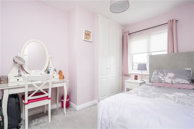 15 Burnside, Santry, Dublin 9