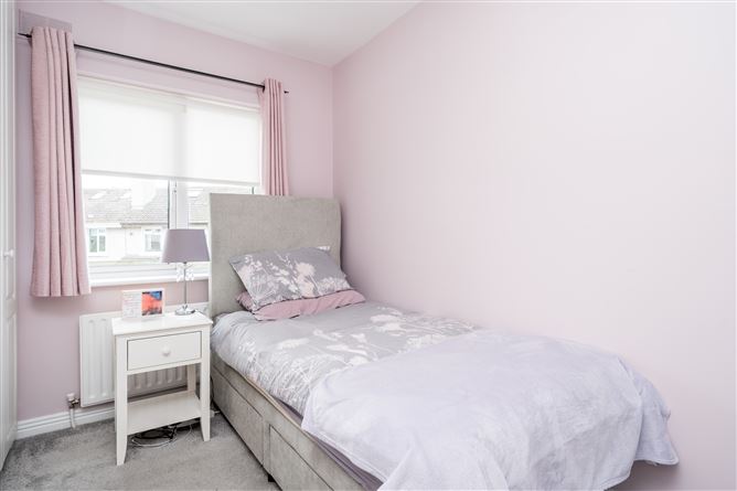 15 Burnside, Santry, Dublin 9