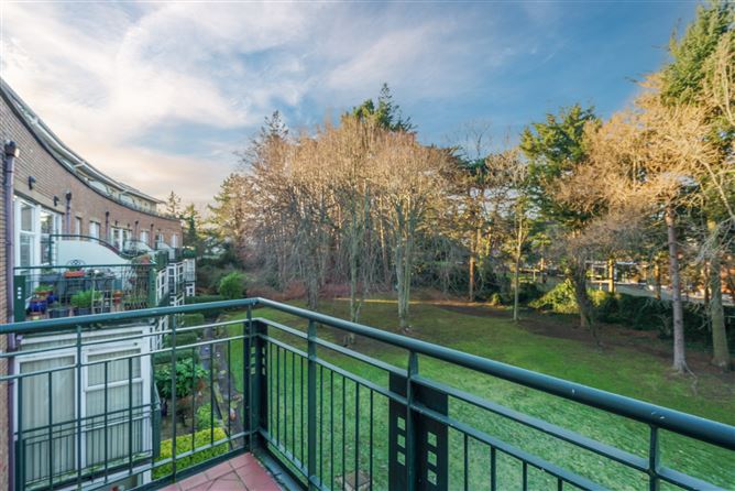 9 The Cedars, Dunstaffnage Hall, Stillorgan, County Dublin