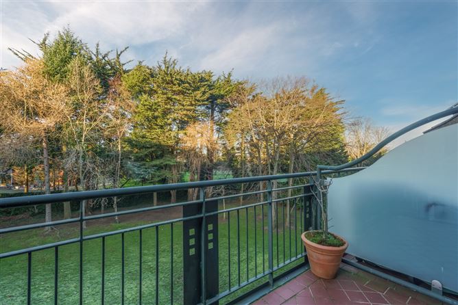9 The Cedars, Dunstaffnage Hall, Stillorgan, County Dublin