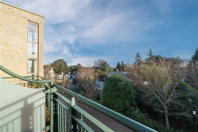 9 The Cedars, Dunstaffnage Hall, Stillorgan, County Dublin