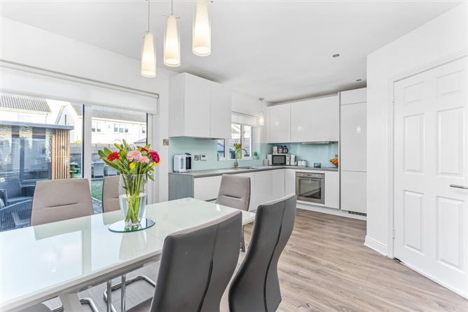18 Finnsview, Finnstown Priory, Lucan, Dublin