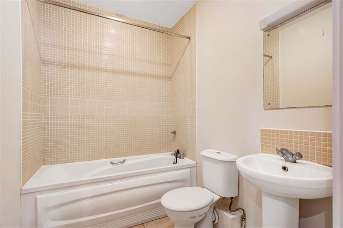 8 The Courtyard, Ashbourne, Co. Meath