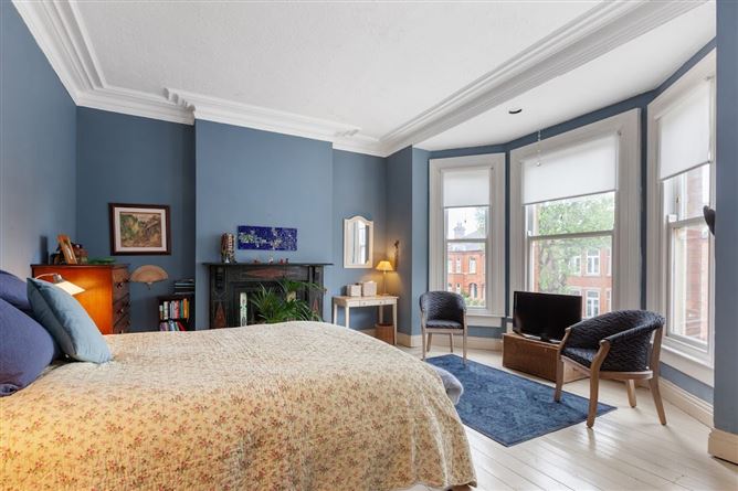https://photos-a.propertyimages.ie/media/2/5/3/4937352/fc010079-0793-4868-9e68-748f3417f4b0_l.jpg