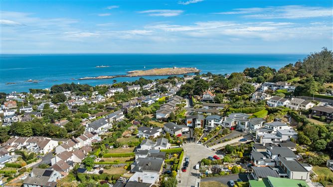 Photo 45 of 51 — 6 Knocknacree Park, Dalkey, County Dublin