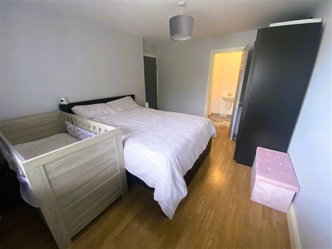 Photo 11 of 28 — 20 Oak Manor, Mountmellick, Co. Laois