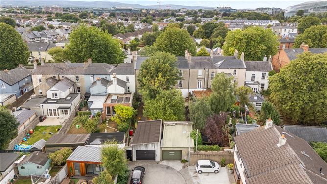 Photo 38 of 41 — 20 Sandymount Road, Sandymount, Dublin 4