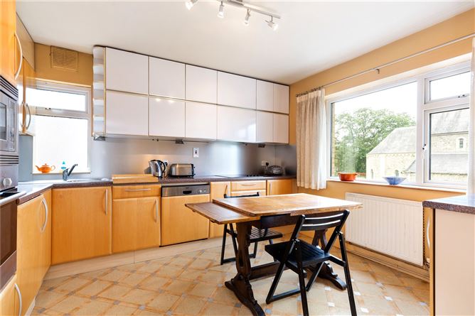 7 St John's Court, Park Avenue, Sandymount, Dublin 4