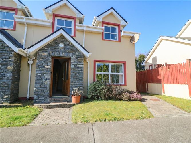 Main image for 15 Sheen View,15 Sheen View, Kenmare, County Kerry, United Kingdom