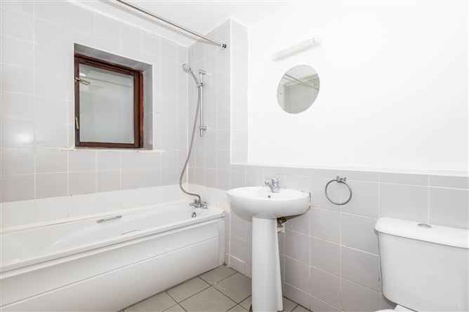 Apt 2, 31-32 Britain Place, Cumberland Street, Mountjoy Square, Dublin 1