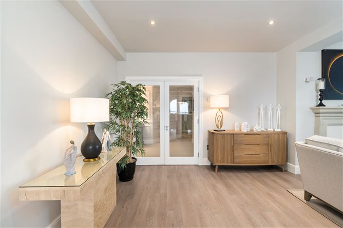 77 Ballintyre Grove, Ballinteer, Dublin 16
