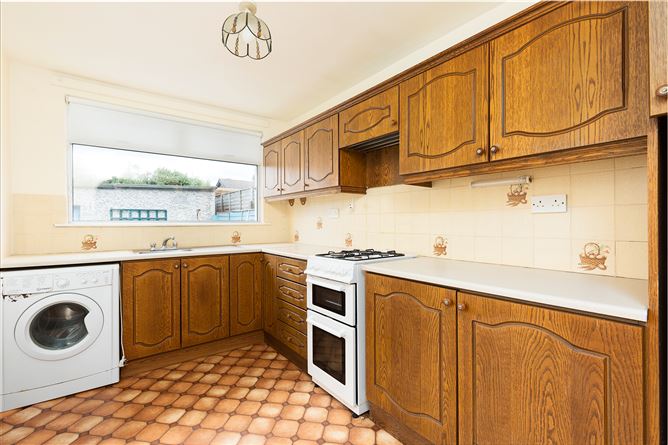 8 Whitehall Park, Kimmage, Dublin 12