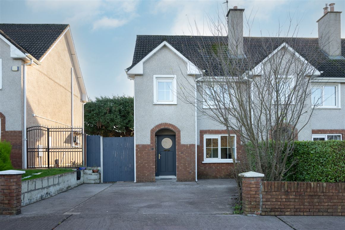 12 Oak Avenue, Classes Lake, Ovens, Co. Cork