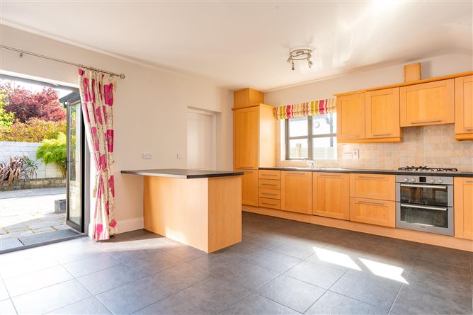 Photo 6 of 33 — 18 Orancourt, Oranhill, Oranmore, Galway