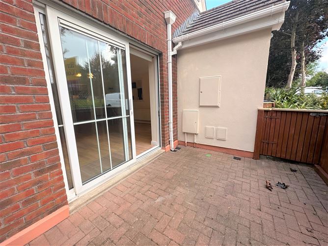 12 Larkfield Square, Lucan, Co. Dublin