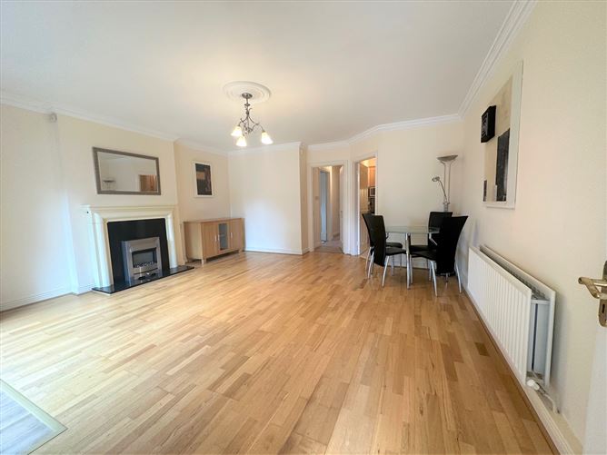 12 Larkfield Square, Lucan, Co. Dublin