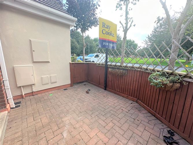 12 Larkfield Square, Lucan, Co. Dublin
