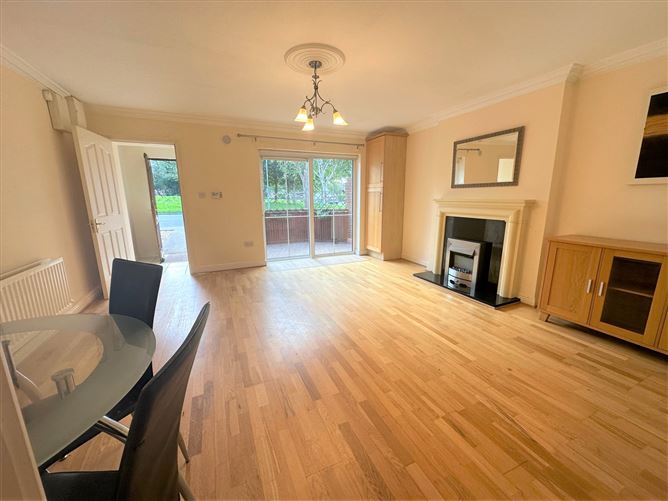12 Larkfield Square, Lucan, Co. Dublin