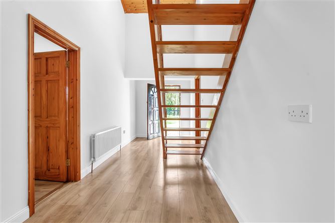 Tulaigh House, Tully East, Kildare Town, Kildare